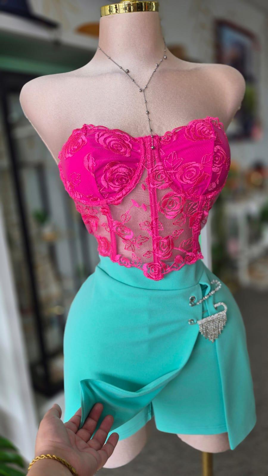 Top Corset Rosa con Encaje Floral y Espalda Mesh