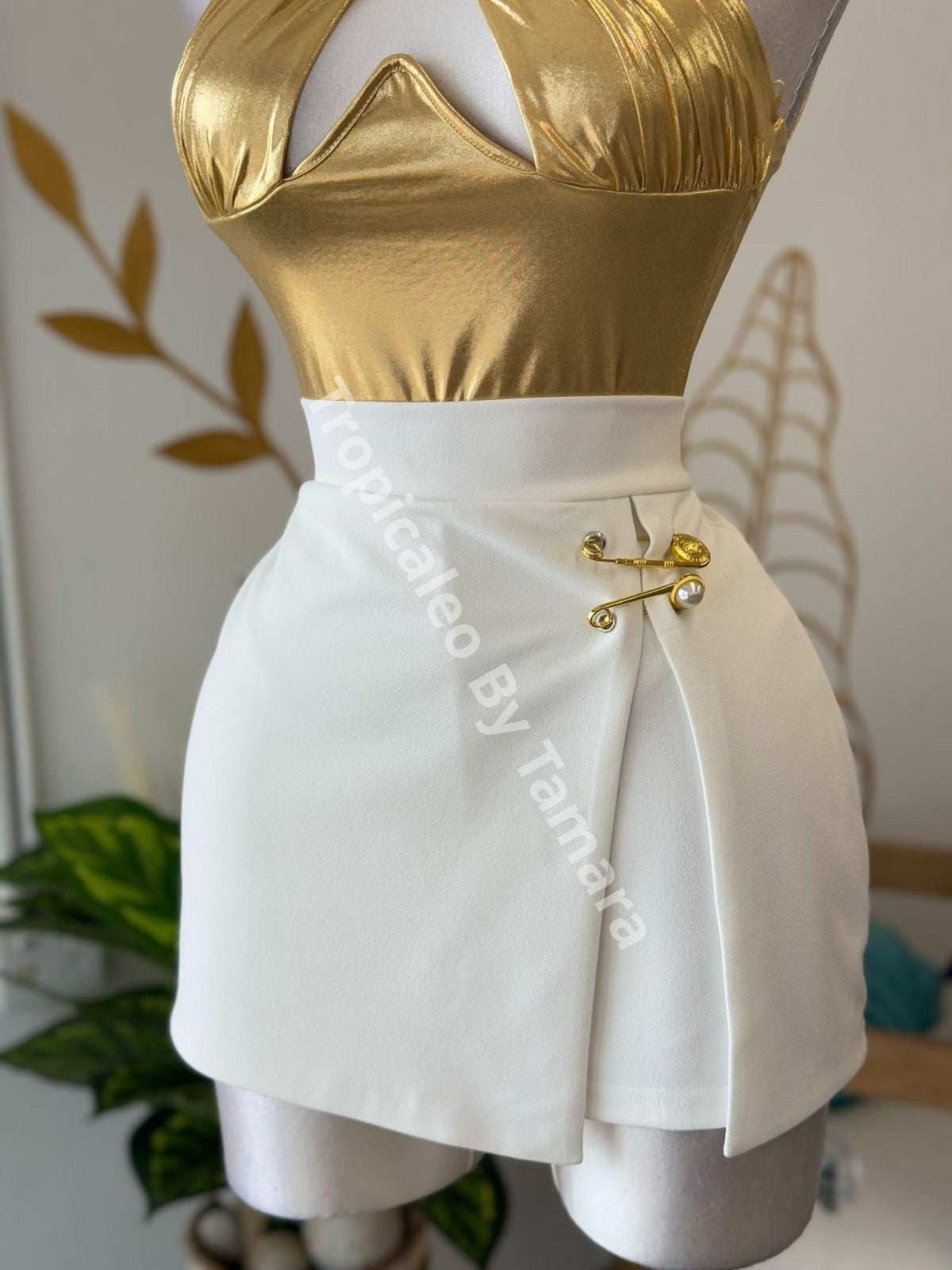 GlamPinned Skort