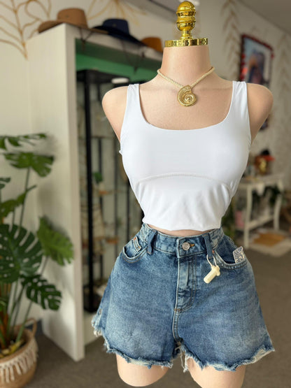 Short Denim Cintura Alta Lavado Vintage con Bordado