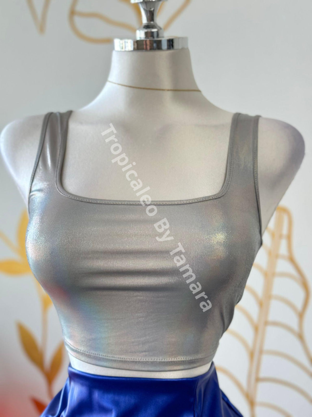 Iridescent Bliss Crop Top (2 Colores Disponibles) Small / Gris
