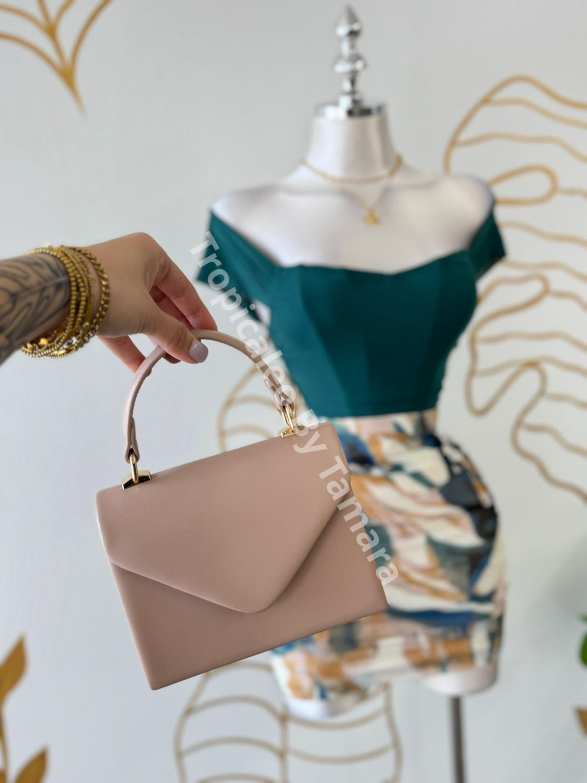 Nude Envelope Clutch (Cartera)