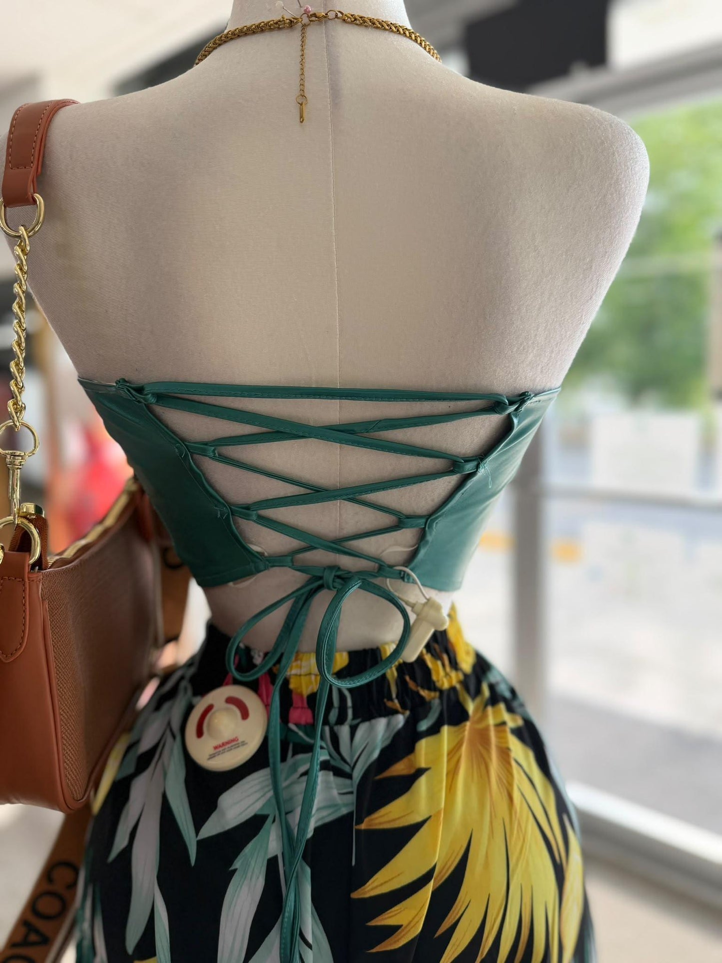 Corset Top Verde Teal en Cuero Sintético con Amarre al Frente