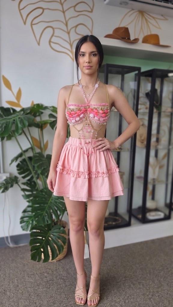 Top de Cadenas con Piedras Rosa – Body Chain con Colgantes