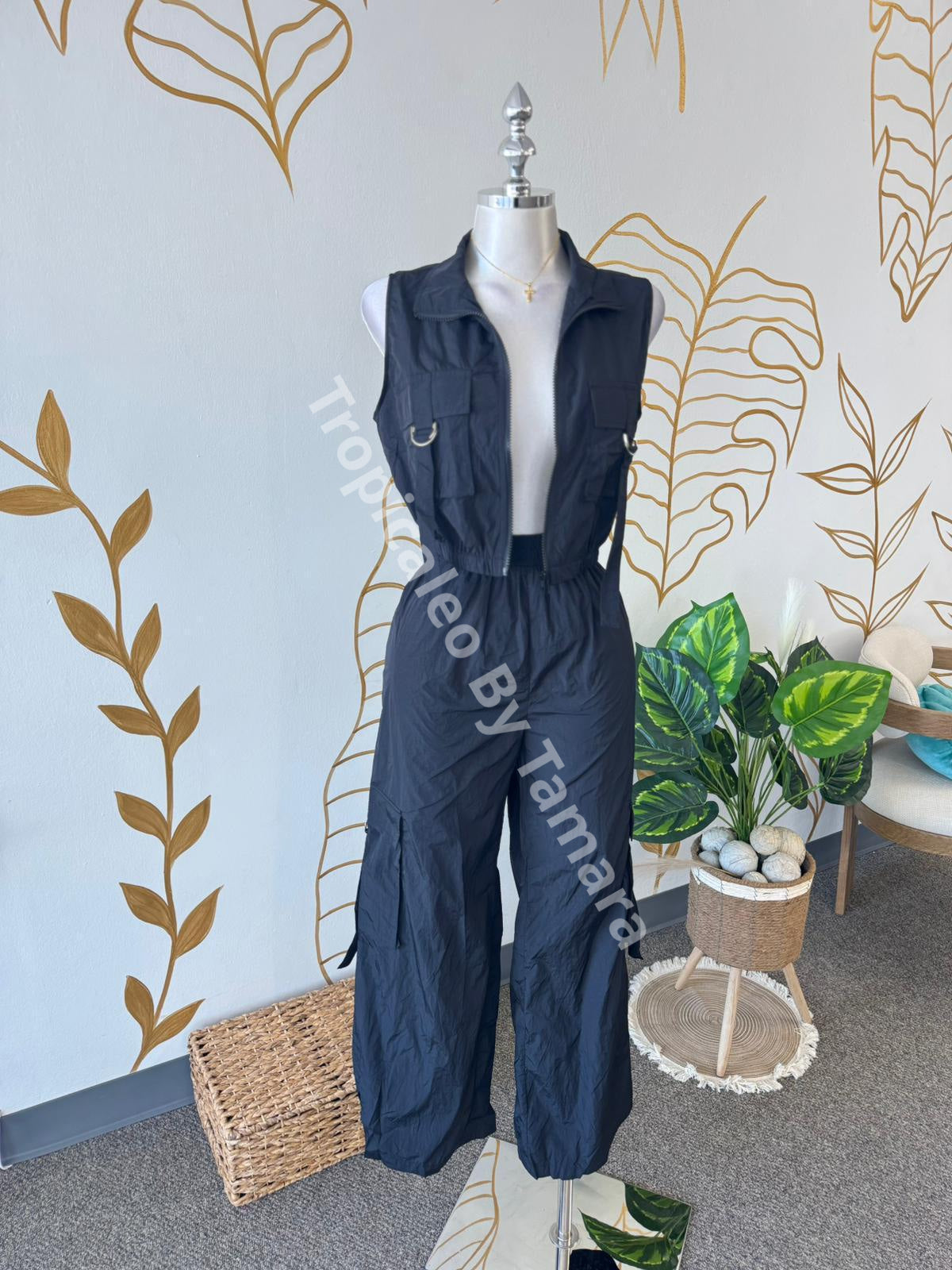 Black Cargo Set