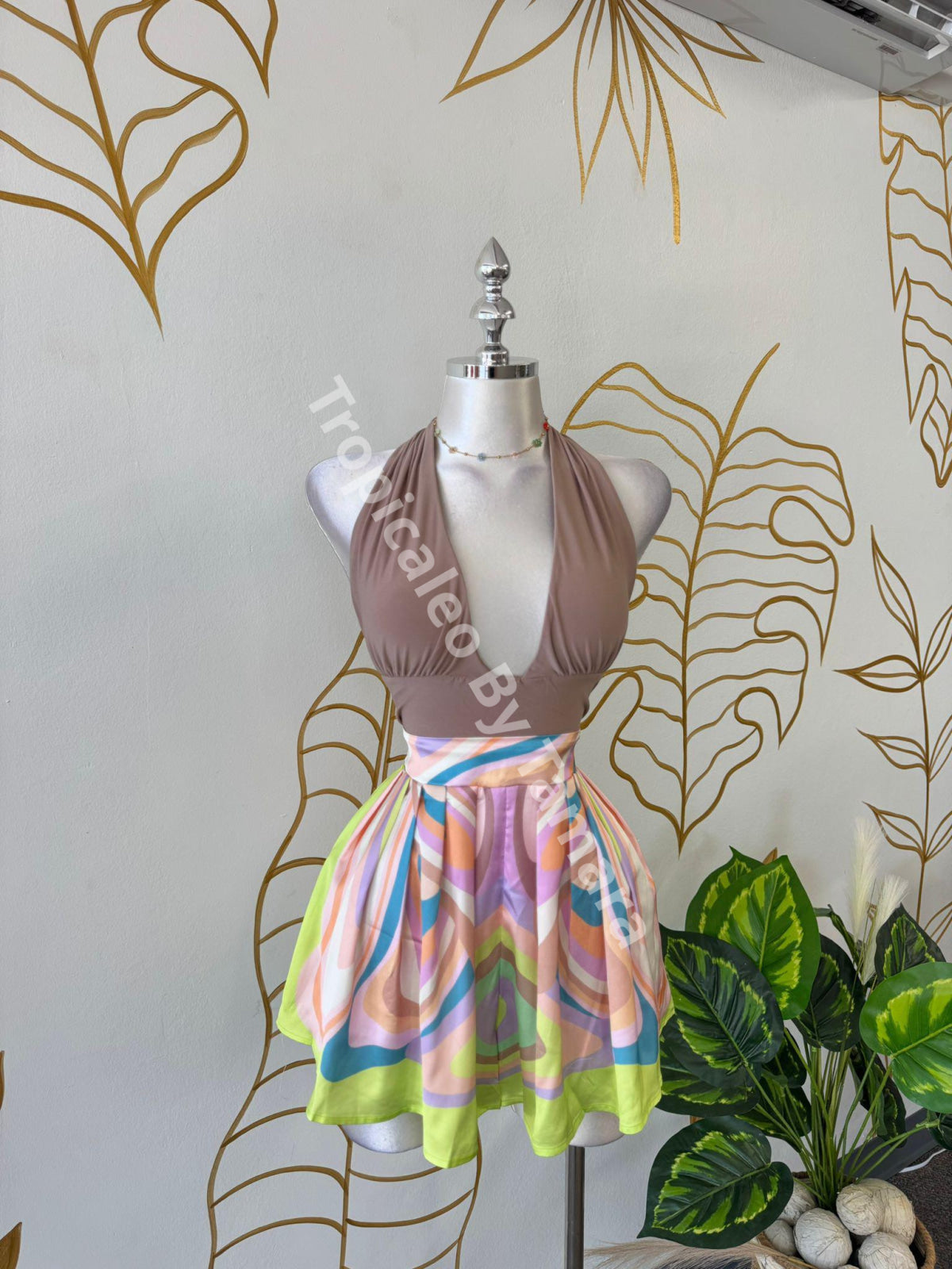Paradise Swirl Short