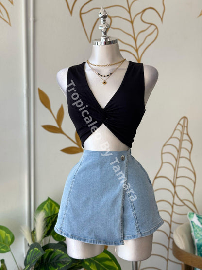 Twist Noir Crop Top