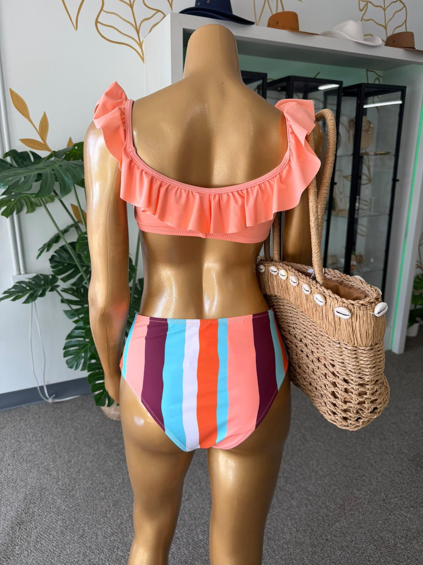 Bikini Rayas Tropicales con Volantes – Top Ruffle y Panty