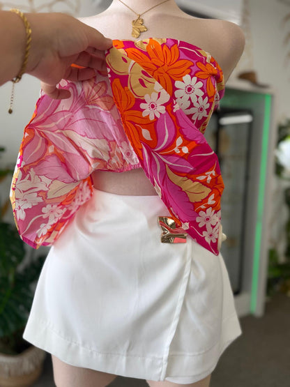 Top Strapless Floral Tropical con Espalda Smocked