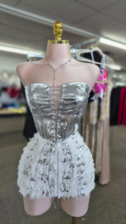 Top Corset Metálico Dorado con Amarre Frontal