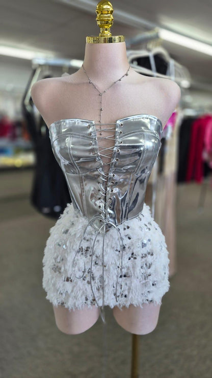 Top Corset Metálico Plateado con Amarre Frontal