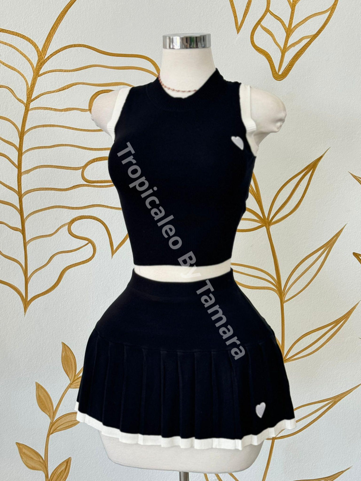Preppy Heart Two-Piece Set (Disponibles 4 Colores) Small / Negro Detalles Blancos