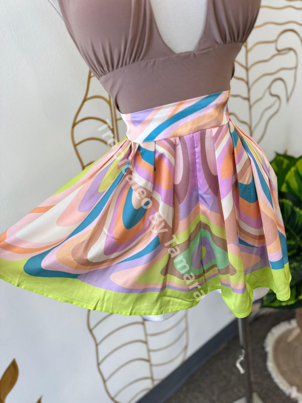 Paradise Swirl Short