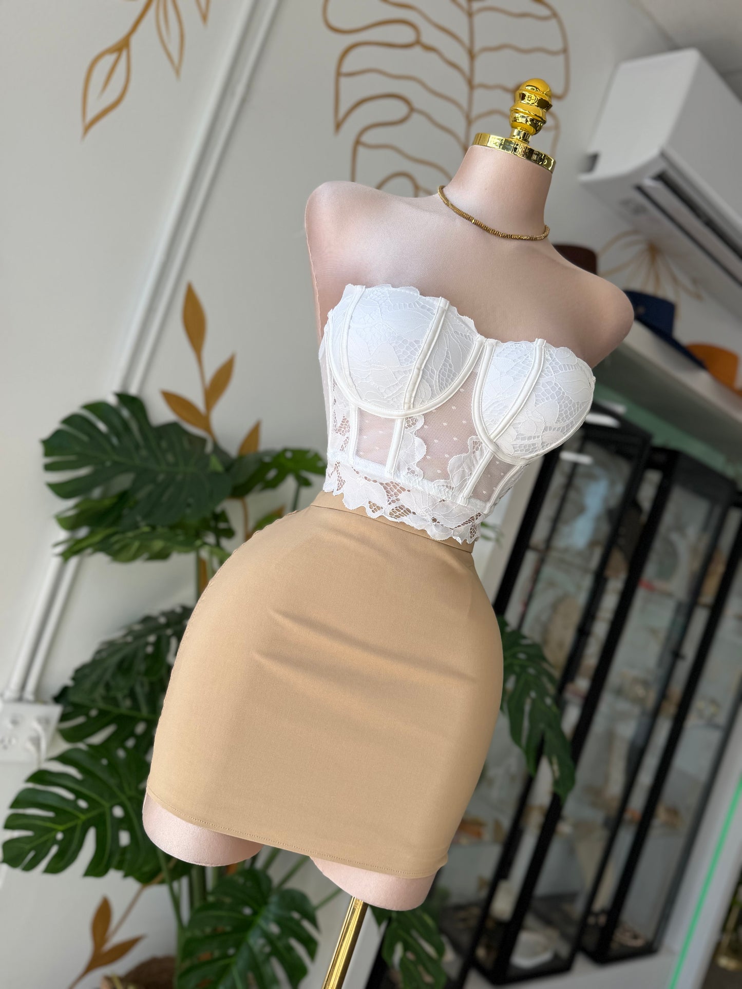 Ivory Lace Sculpt Corset Top 🤍✨