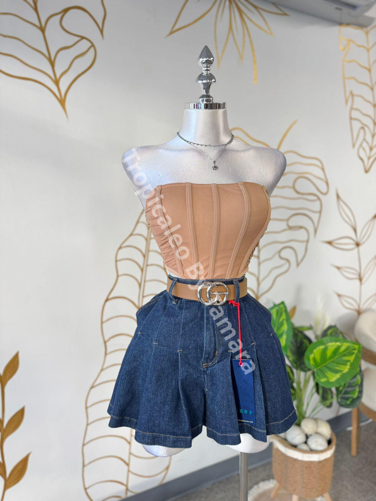 Vibrant Denim Flare Skirt (Falda)