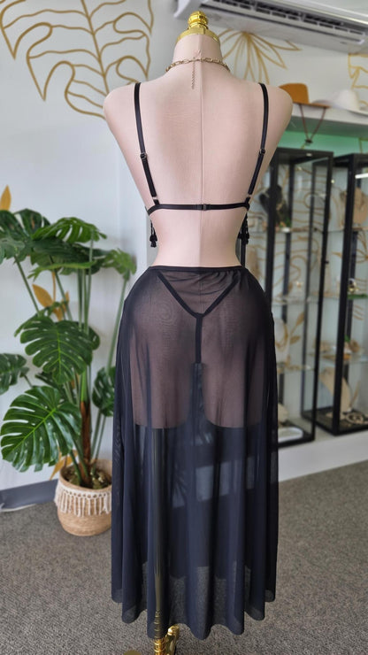 Set Negro Mesh Transparente con Flecos de Lentejuelas - Top, Hilo y Falda