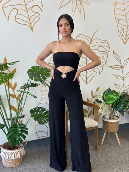 Jumpsuit Negro Strapless con Cut Out y Broche Decorativo