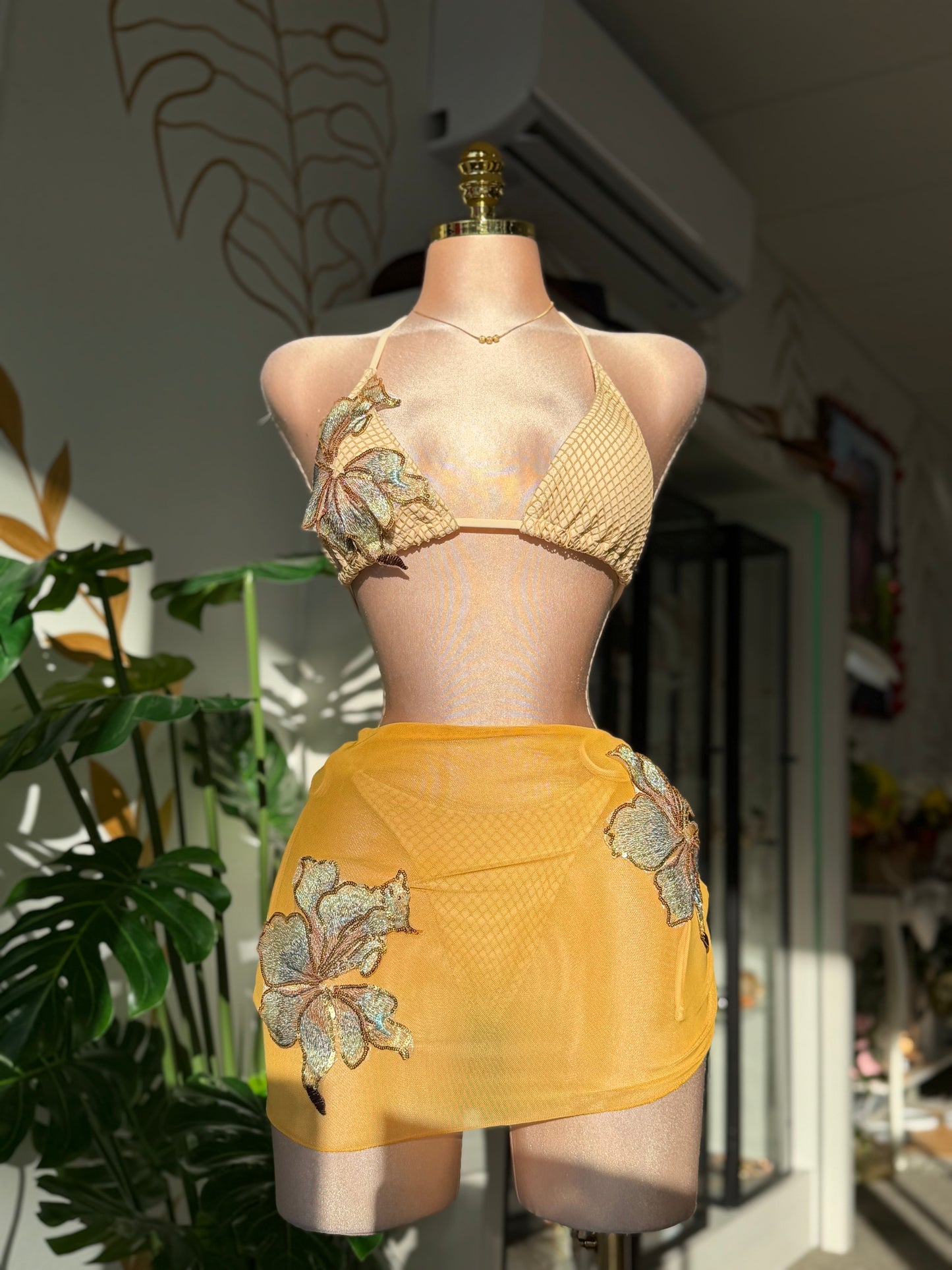 Golden Bloom Bikini set  ✨🌼