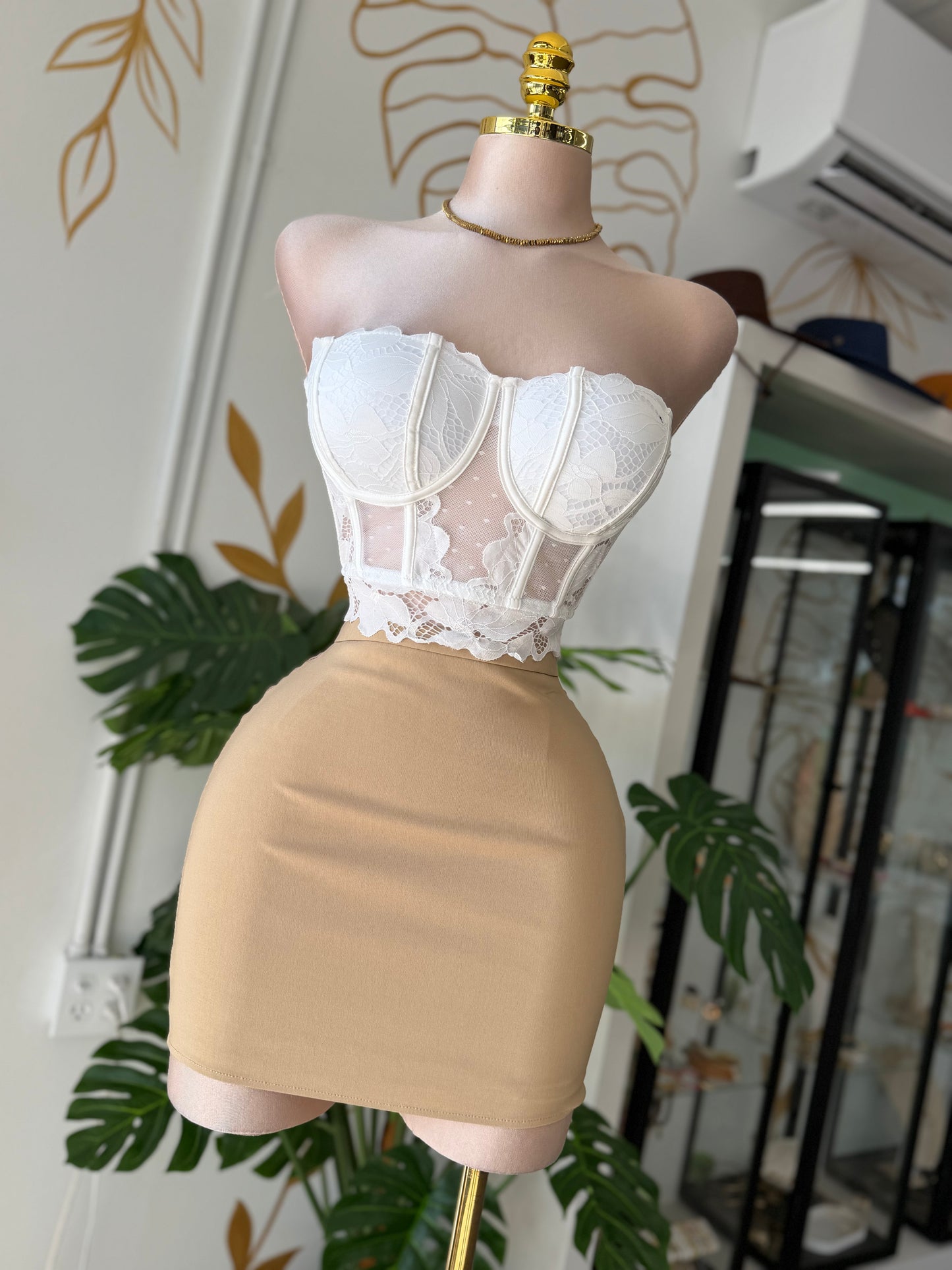 Ivory Lace Sculpt Corset Top 🤍✨