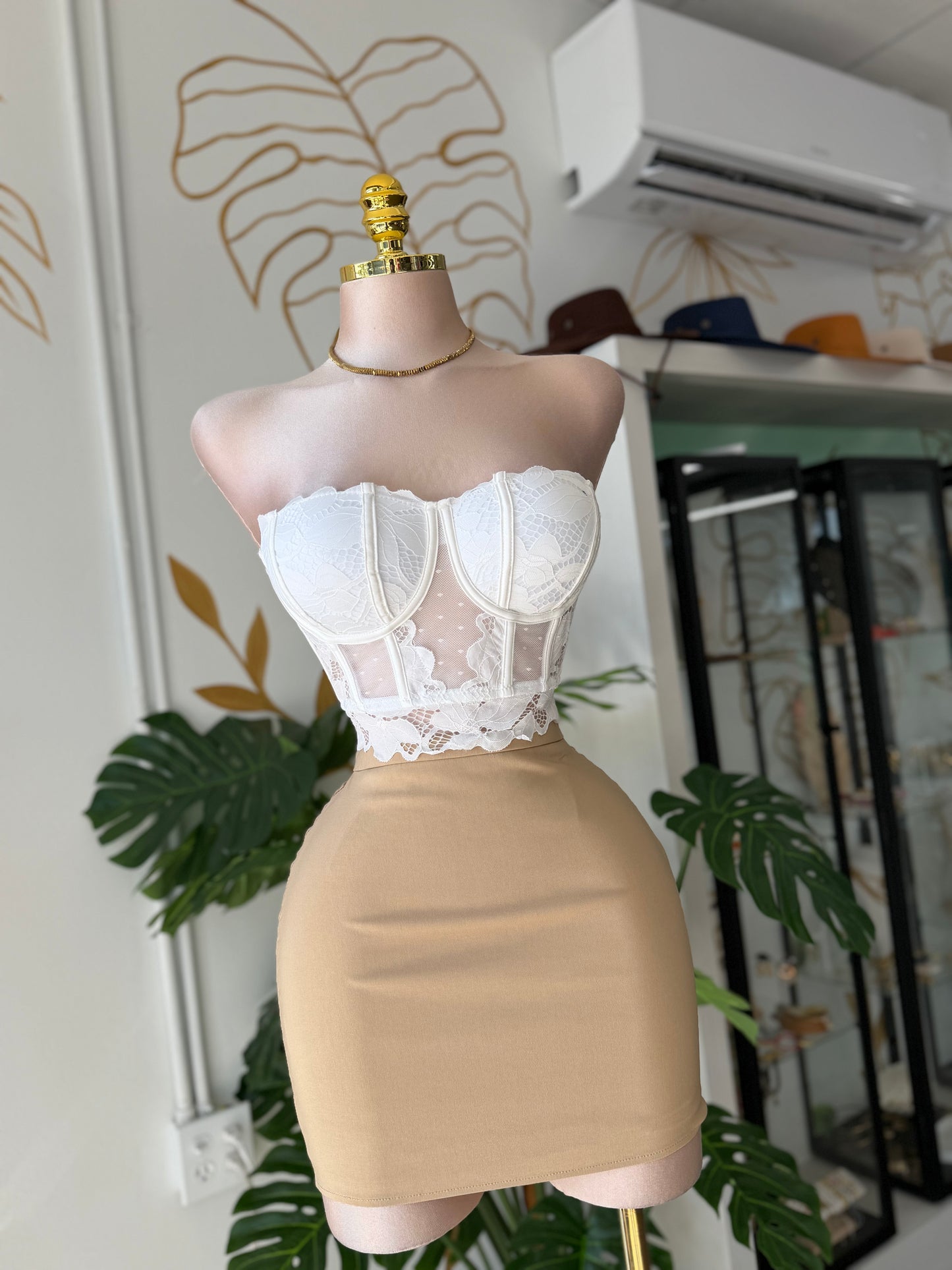 Ivory Lace Sculpt Corset Top 🤍✨