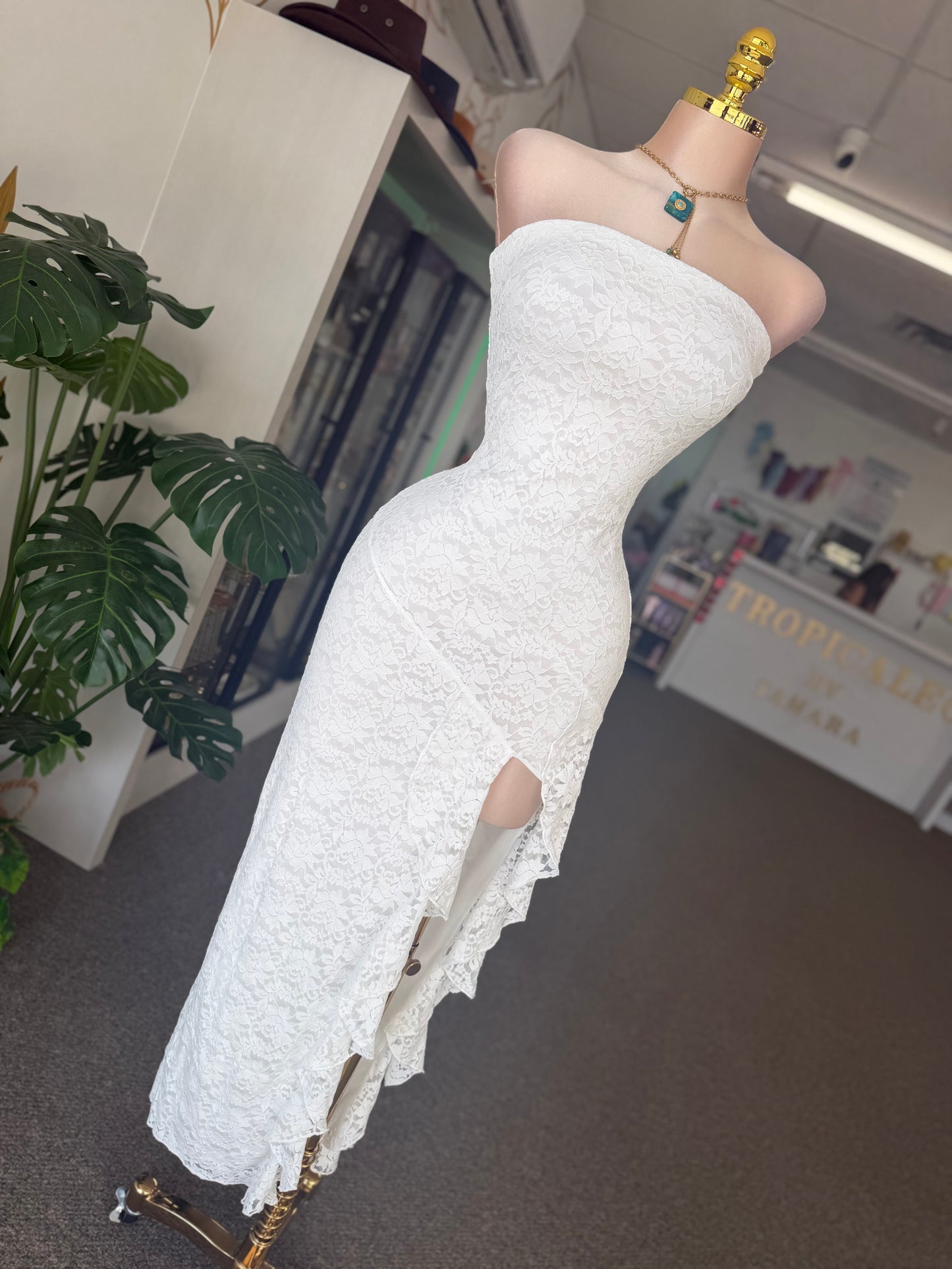 White Elegant Dress ✨🤍