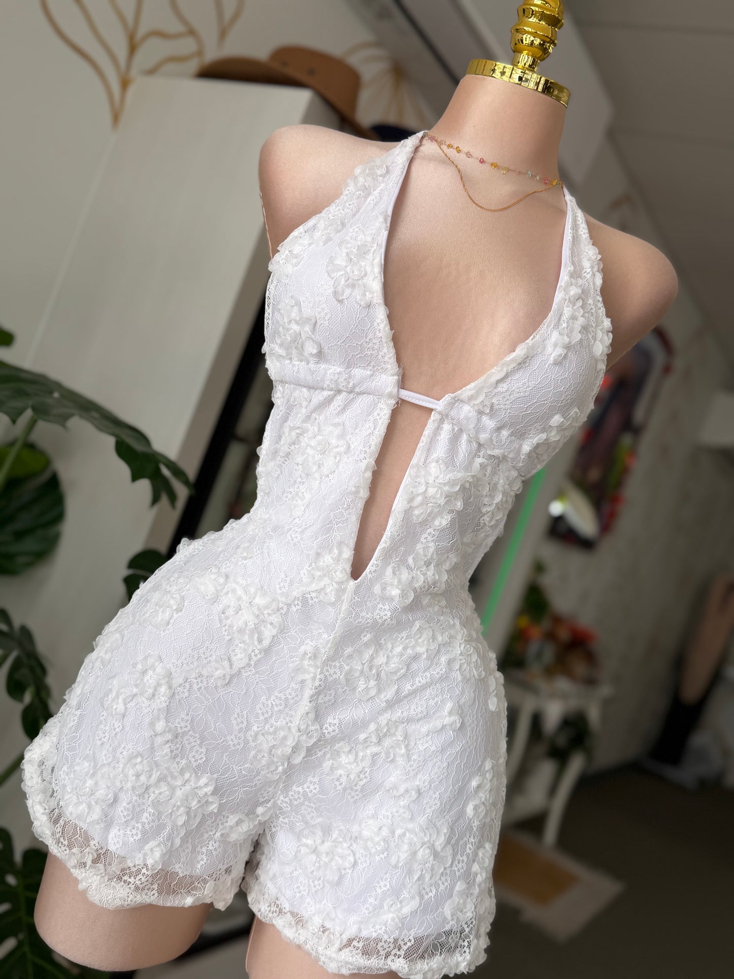White Garden Romper 🤍🌸✨