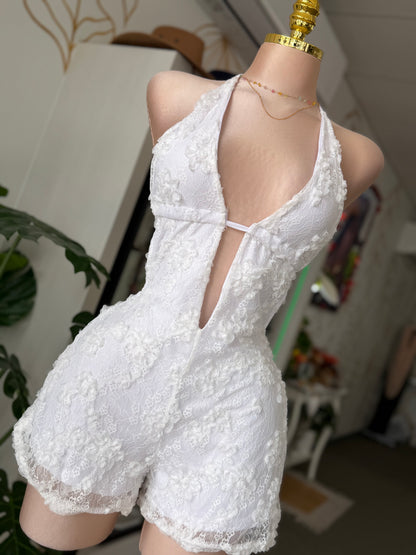 White Garden Romper 🤍🌸✨