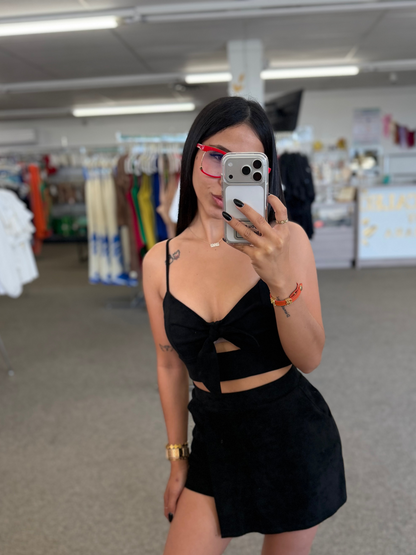 Black Knot Chich Set