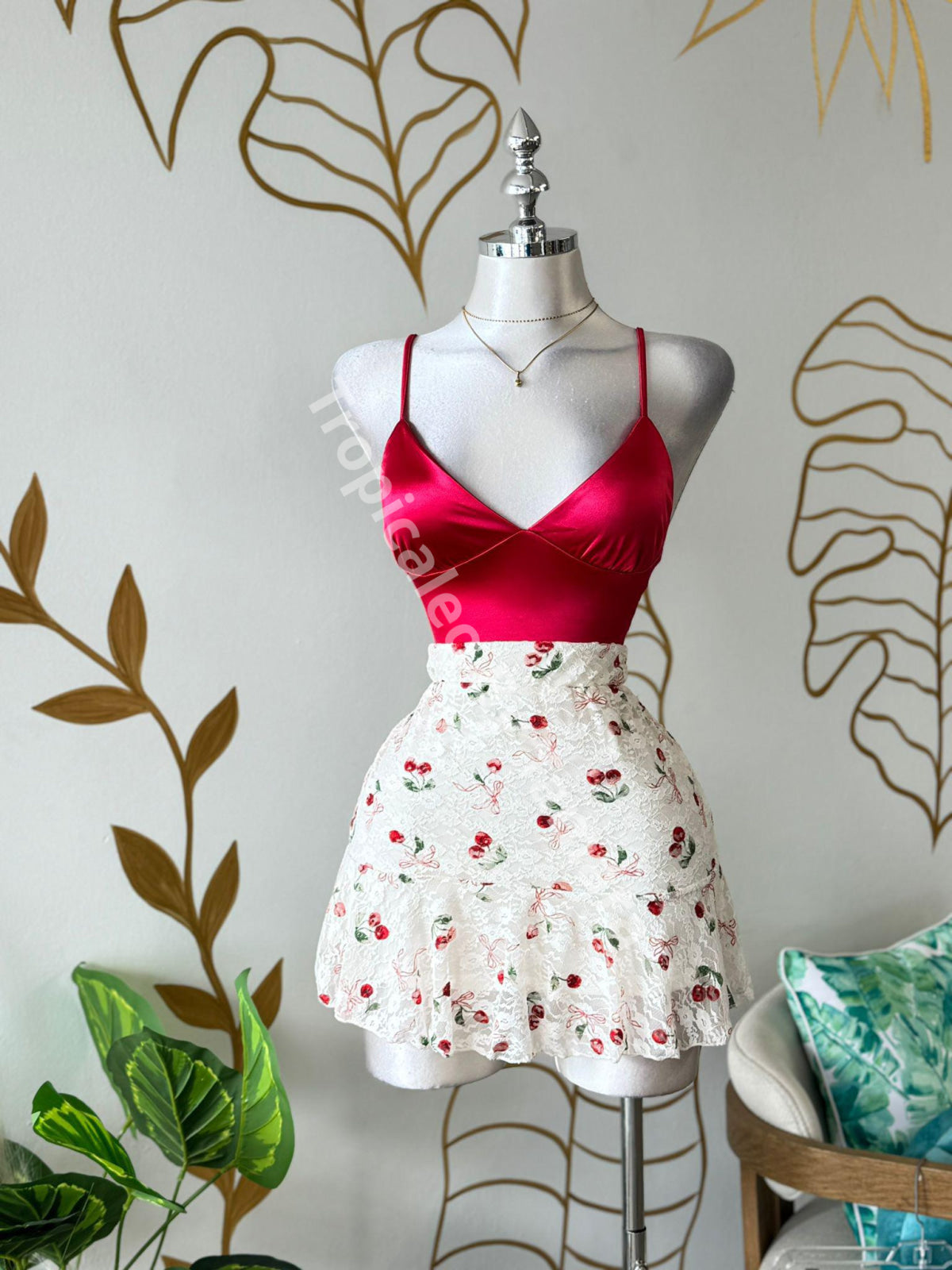 Cherry Lace Skirt (falda)