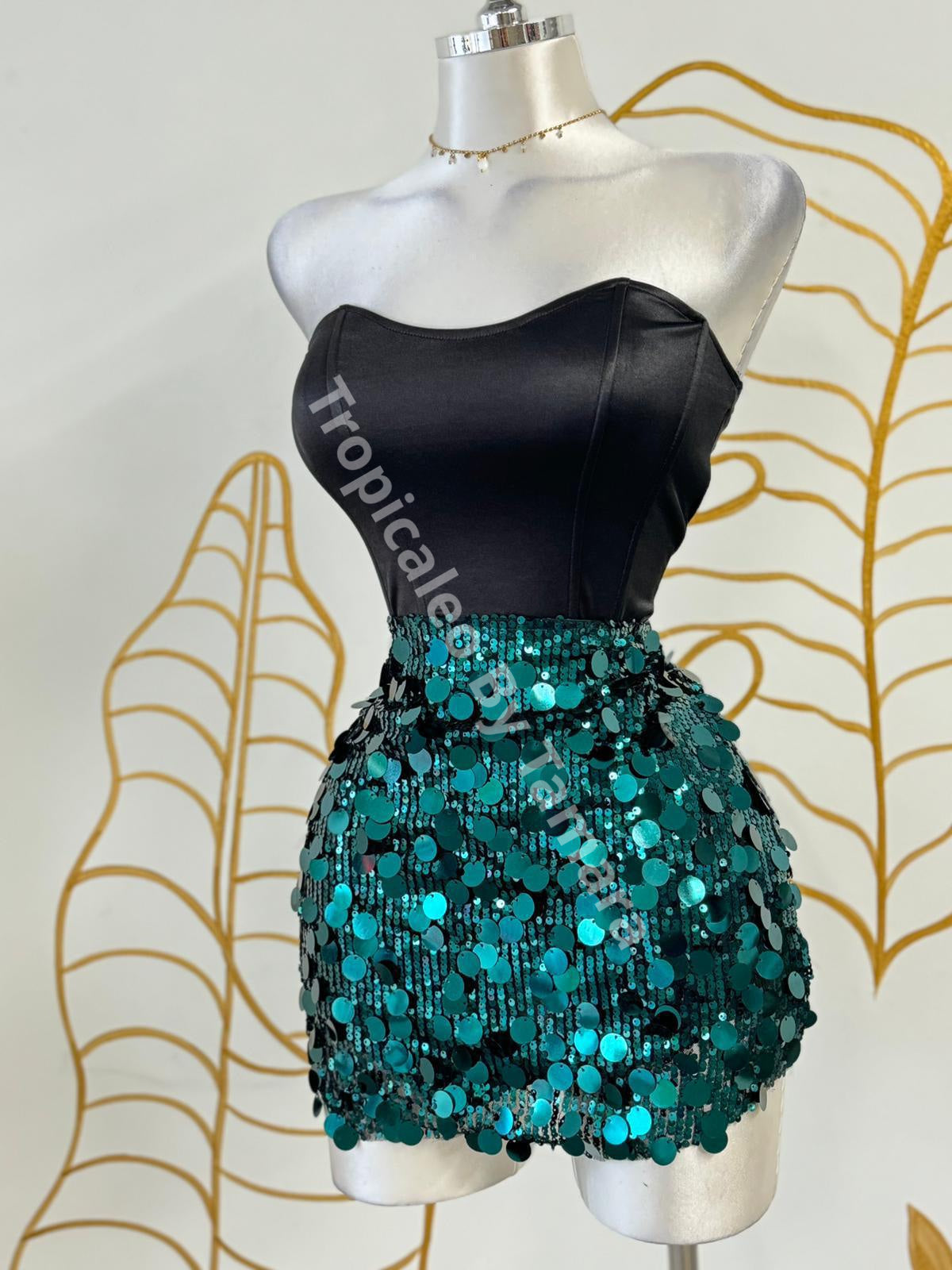 Shimmering Sequin Skirt (Falda)