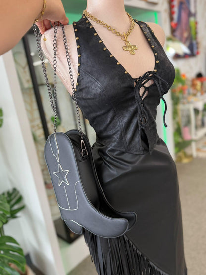 Halter Top Estilo Vaquera en Gamuza Sintética Negro con Tachuelitas Doradas y Amarre