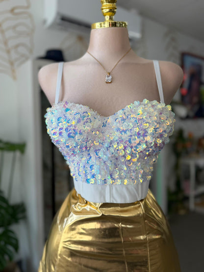 Corset Top Blanco con Lentejuelas Iridiscentes 3D