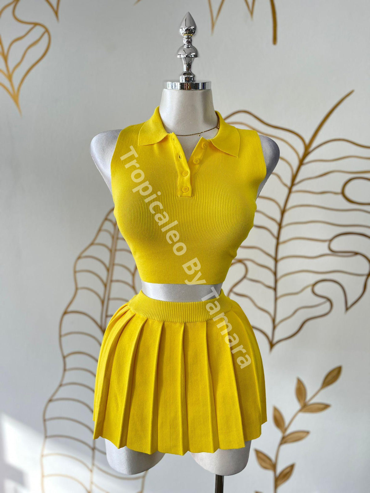 Country Club Two-Piece (2 Colores Disponibles) Large / Amarillo