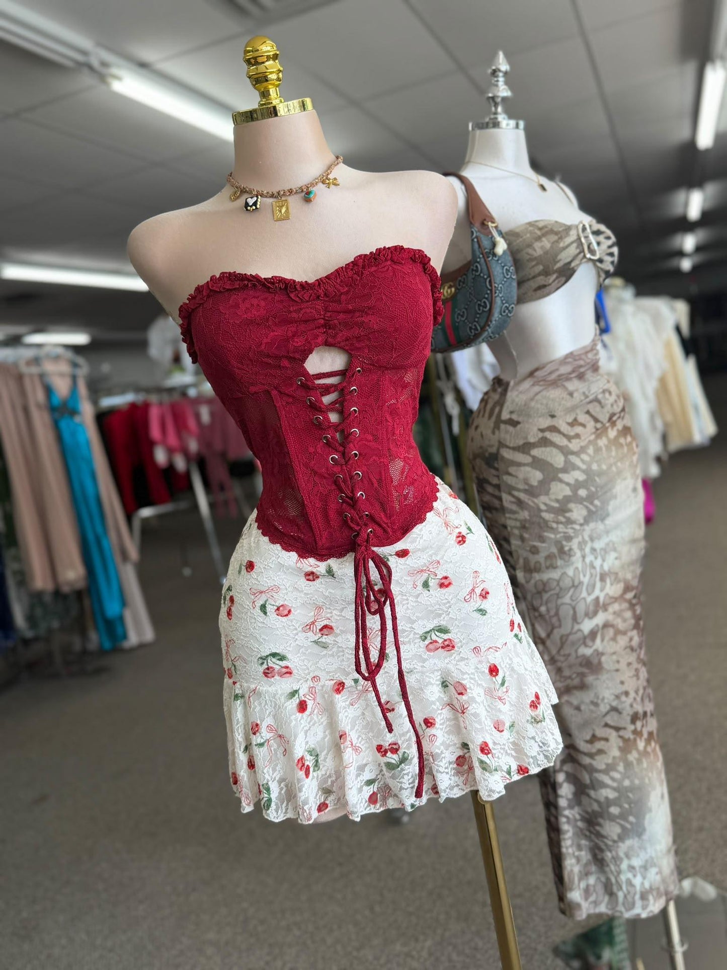 Corset Top Strapless de Encaje con Amarre al Frente — 3 Colores