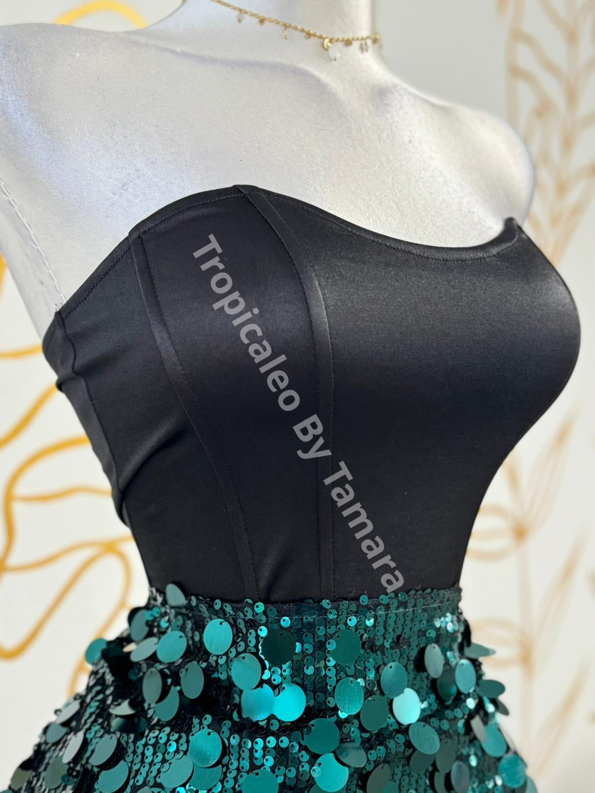 Shimmering Sequin Skirt (Falda)