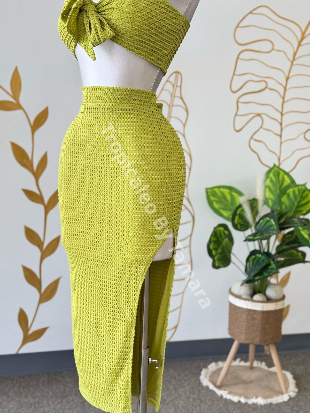 Summer Textured Glow Knit Bow Top & Skirt Set