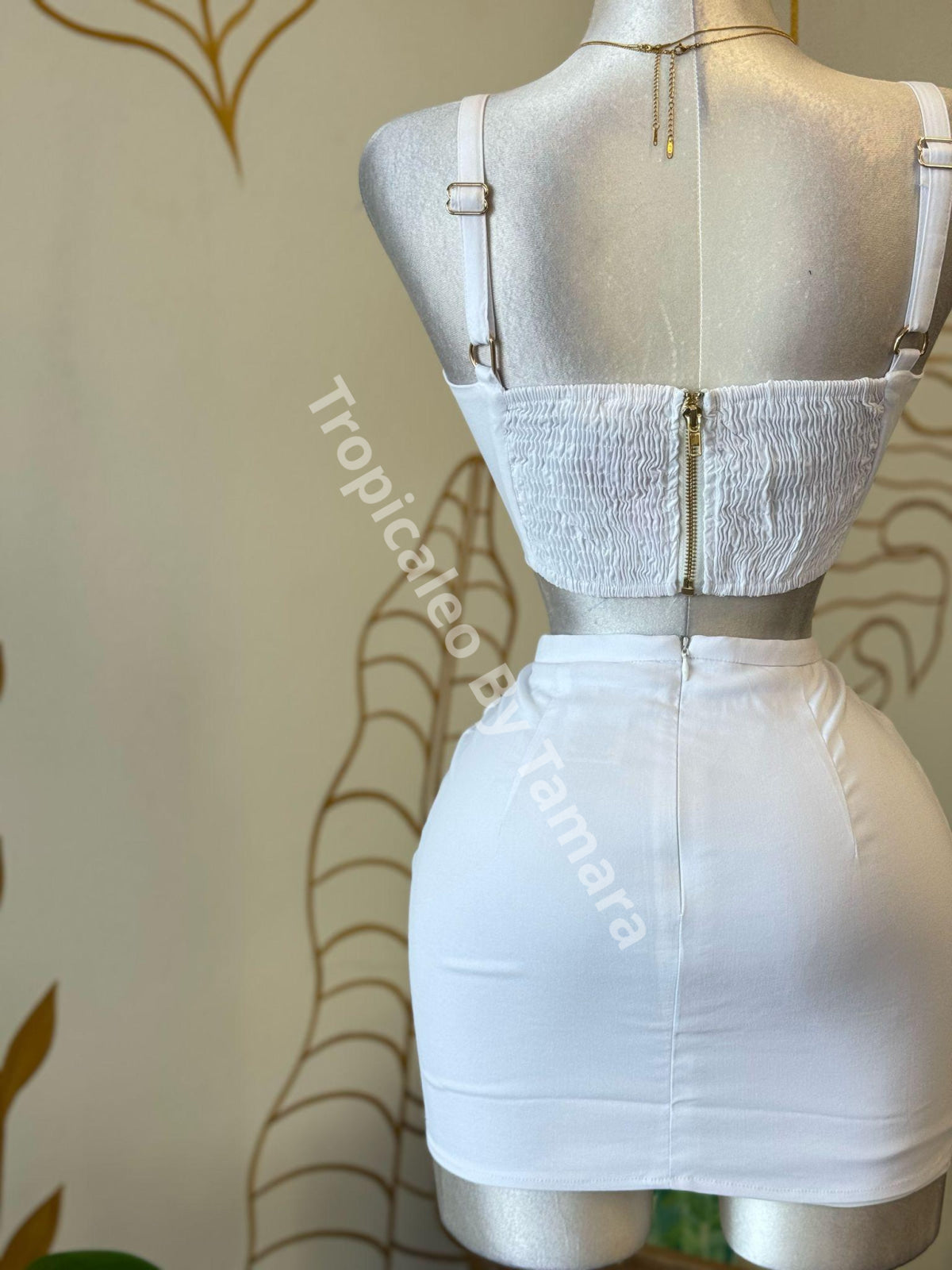 WhiteHour Set
